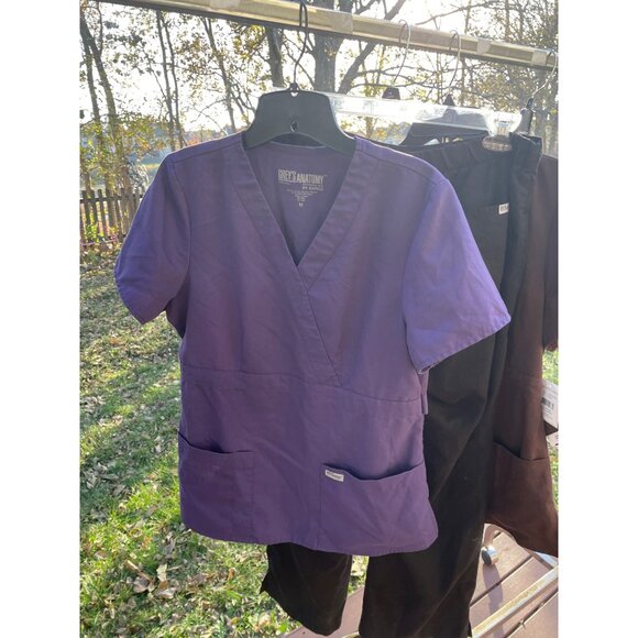 Greys Anatomy Scrubs 3 Top 1 Pants Size Medium Medical - Picture 2 of 13